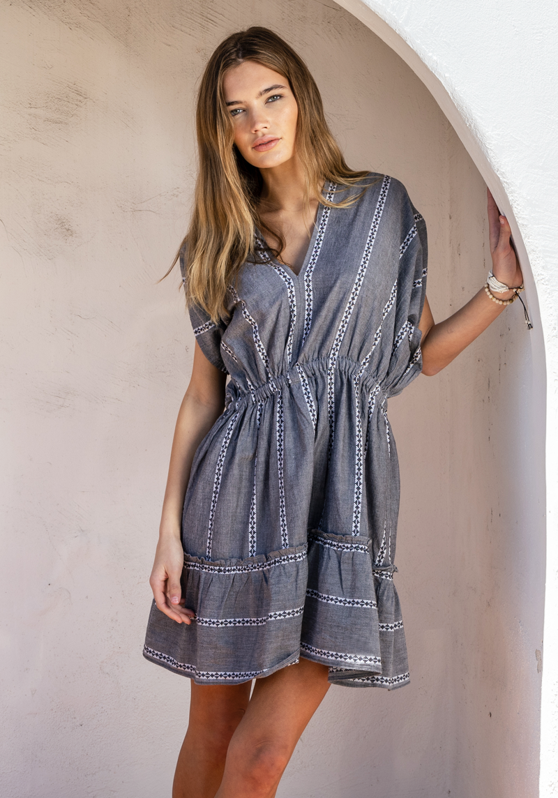 minimal linen dress Women's Minimalist Linen-Blend Sleeveless Collared Single-Breasted Max –  Pupir