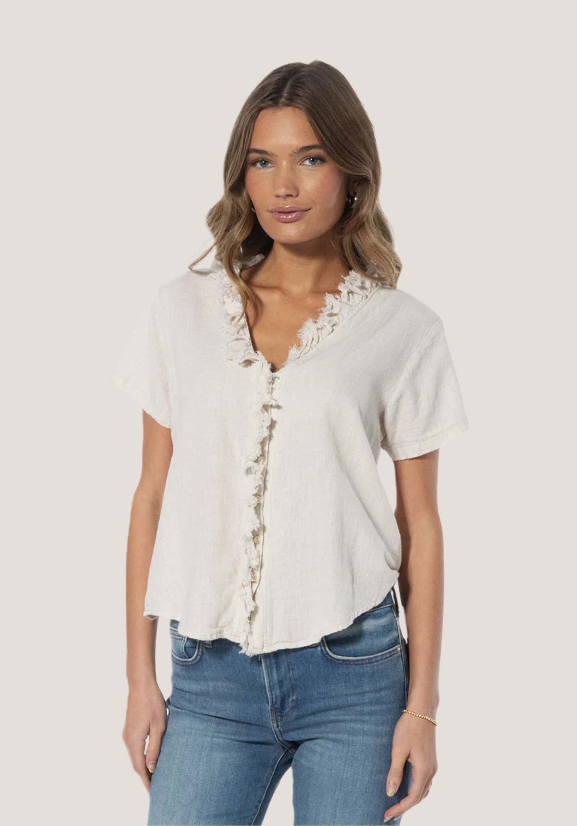 Everly S/S Ruffle Blouse