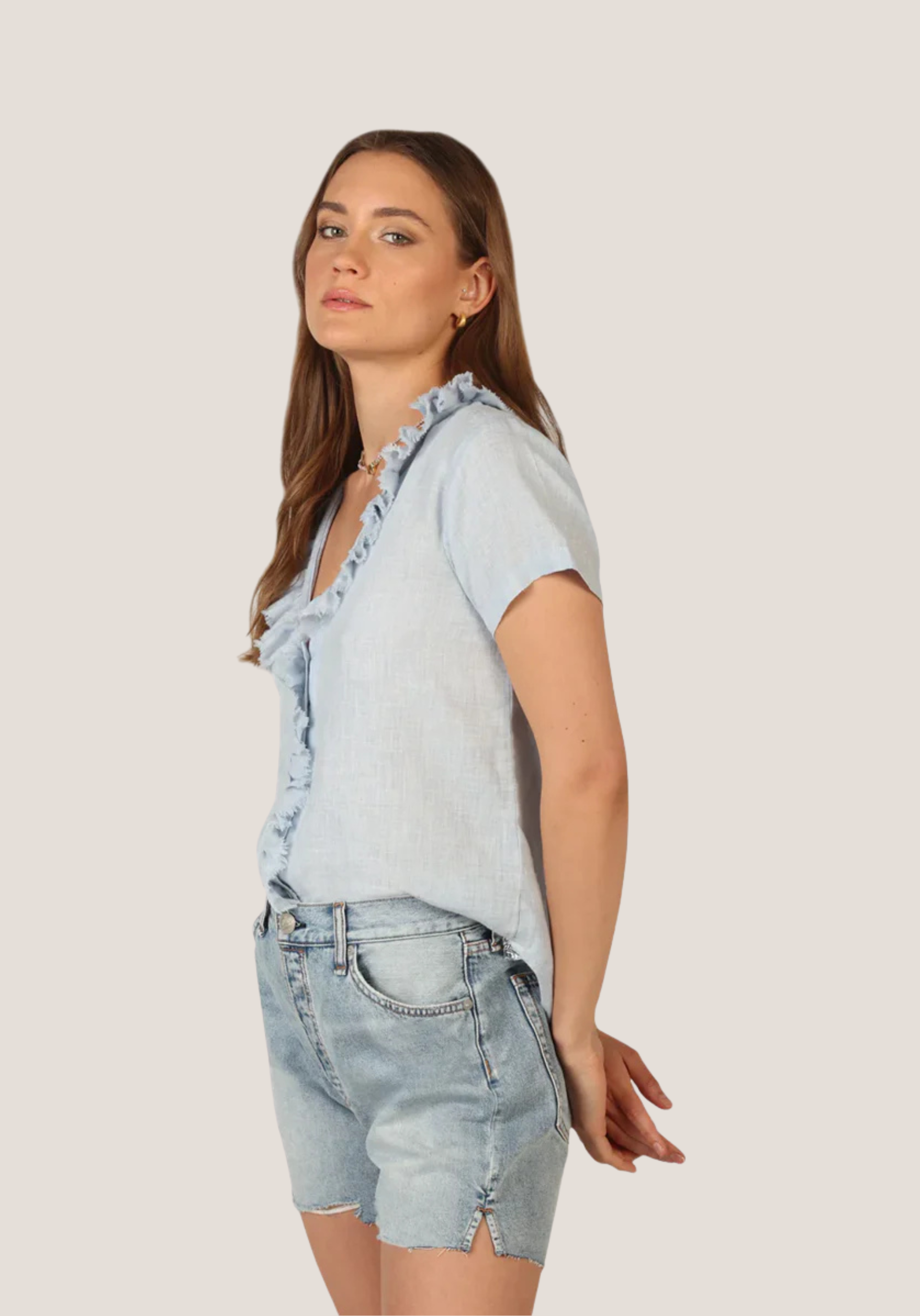 Everly S/S Ruffle Blouse