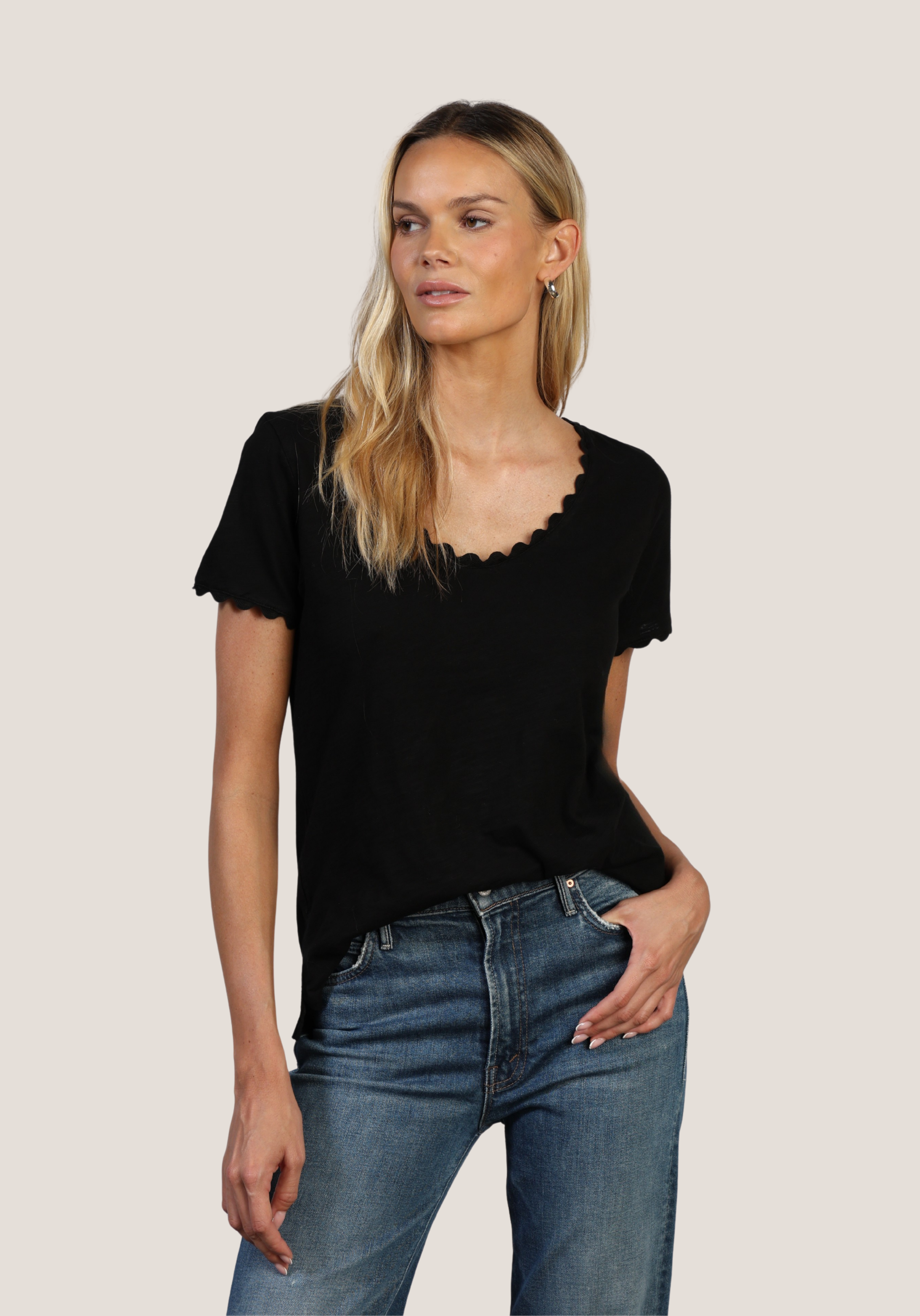 Ric-Rac Tee w/ Side Slits