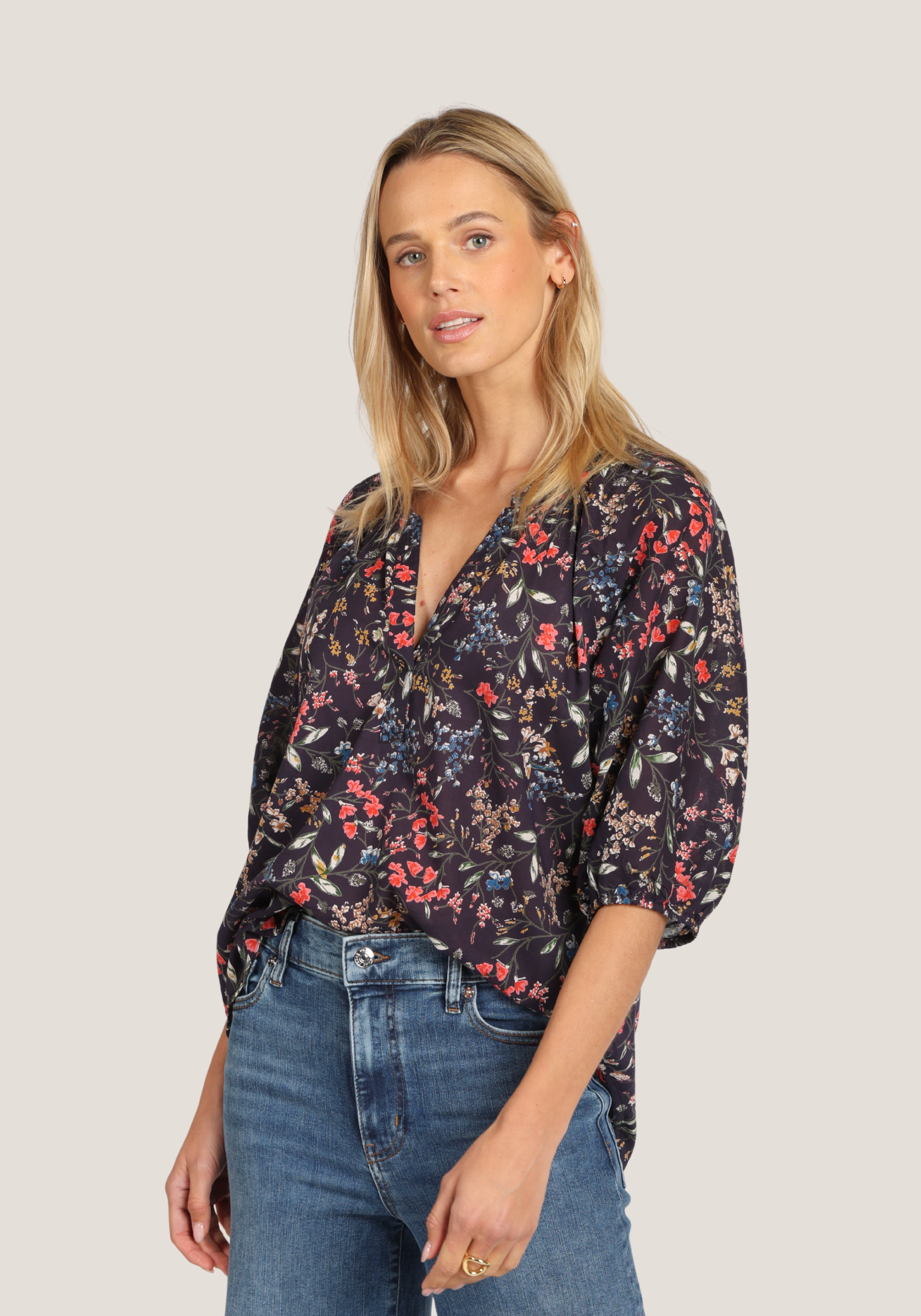 Anna Top