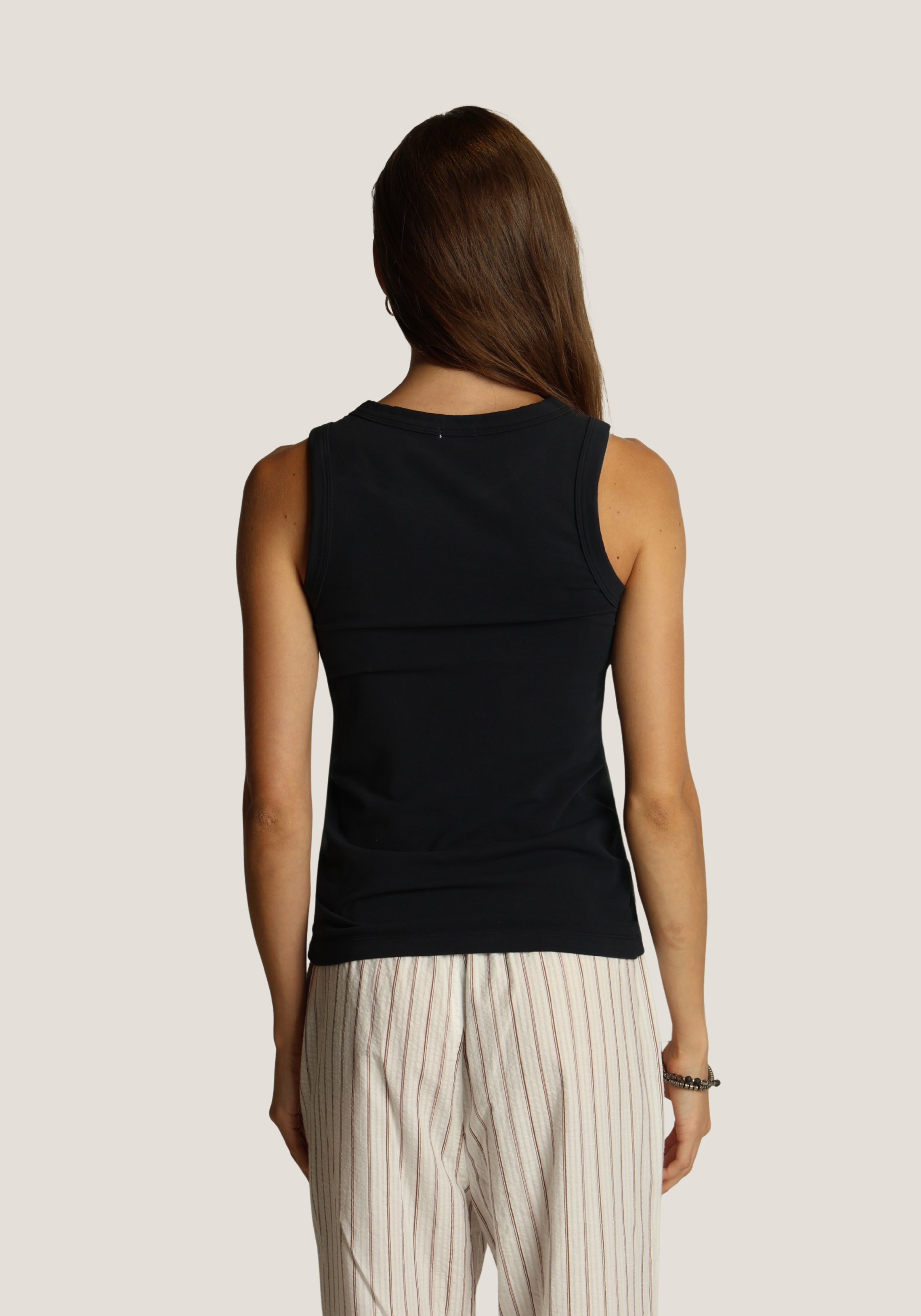 Essential Tank