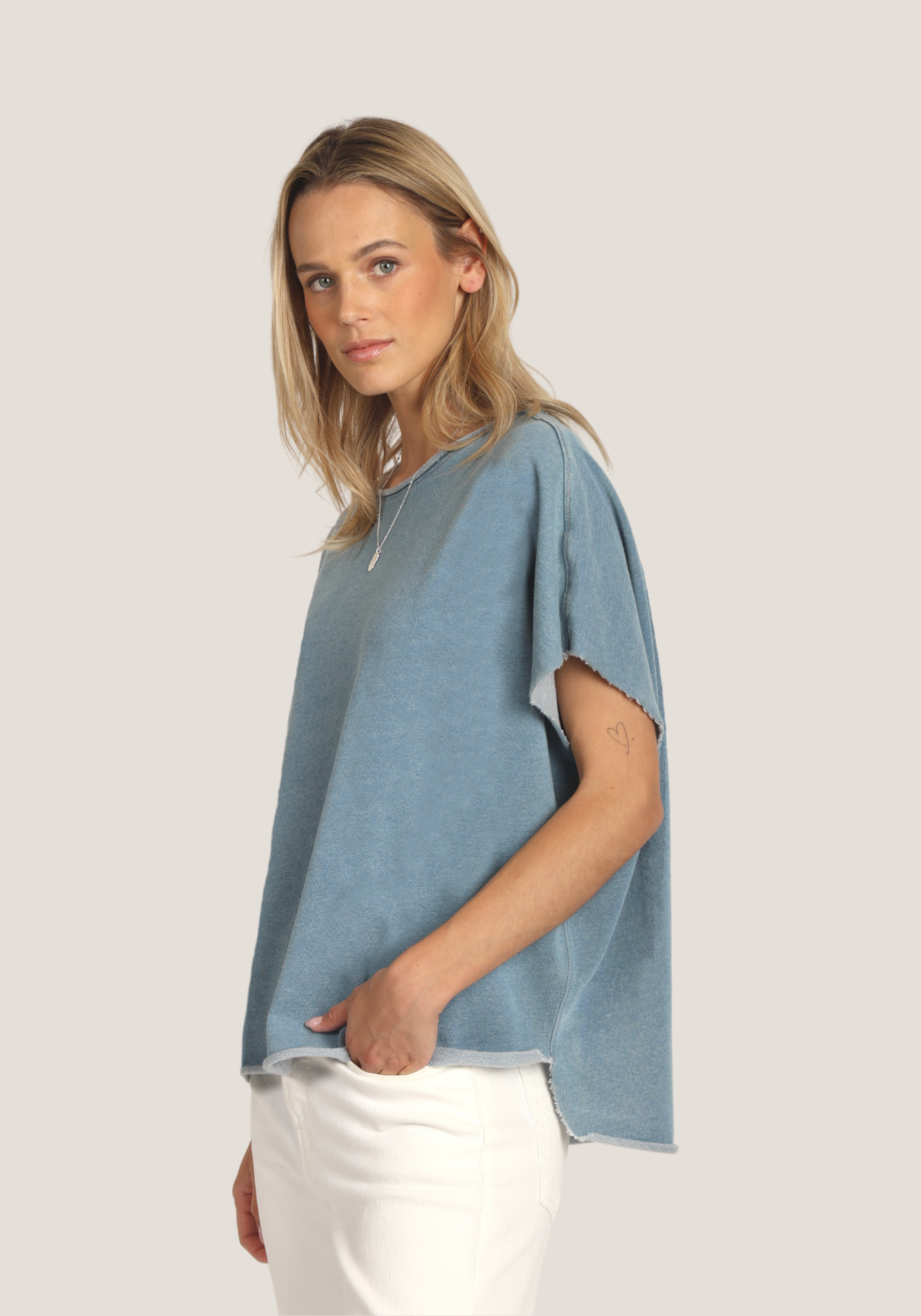 Indigo Caplet